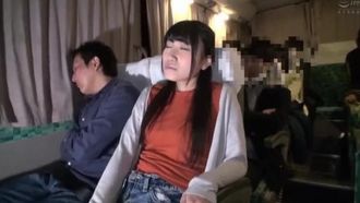 乳頭扭轉夜巴士性騷擾者 2 所有中出版本。