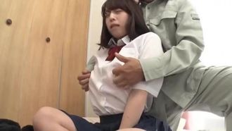 SCPX-329 中年おじさんにキスされて発情した小柄美少女が性技の数々！発情期になると父親に精子を射精してもらいたくなるのです。