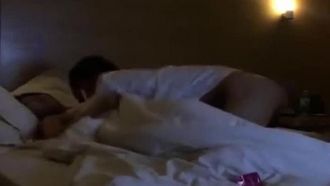 背着女友与其刚失恋的闺蜜开房打炮_GC910FEA