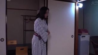 憧れの女上司と 菊市桃子