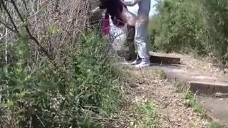 【國產】郊區無人小野地和鄰居老婆偷情野戰