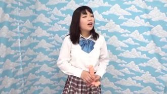 当我要求在代代木找到的一位善良的高中女孩在我的 CM 巨型鸡巴间进行性交时，结果发现这是一件非常顽皮的事情。