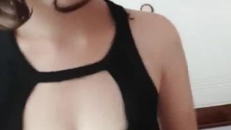 5748-大きな白い胸を持つ美しいアンカーが兄に呼びかけます。