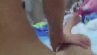 5702-樣子滿可以的美女主播晚上沒穿內褲在天橋玩露出