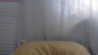 眼镜妹子双人啪啪性感黑丝深喉口交上位