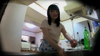 姐弟幾年來第一次洗澡。 「要不要跟哥哥一起洗澡？」 「里美歲的辦公室女士