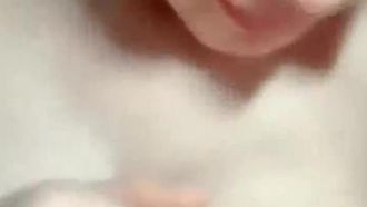 完美身材巨乳健身妹第三部.難得極品美乳又大又圓很是