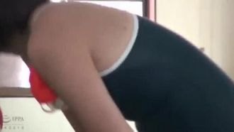 市民プールで日焼けした美少女わいせつ盗撮投稿映像2枚組8時間