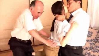 超ガリ貧乳の逸材発掘 僕の暮らす社員寮に配達に来る配達員をみんなで姦しちゃいました。花ちゃん（）