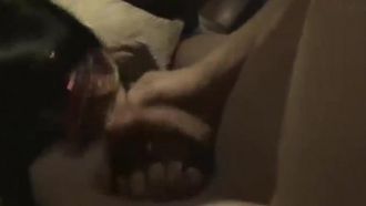 东宫小妍儿首次3P第一次外拍