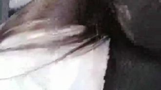 吐血、大金をかけて無修正の女神チュチュKTVのエッチな4Pを録画することをお勧めし、途中の車の中でおじさんに搾り取られました。