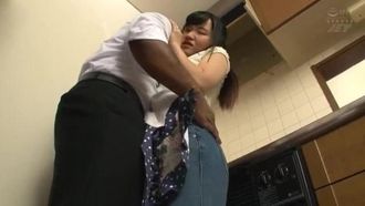 NGOD-097-CN 黑人吊唁NTR 被来吊唁黑人大肉棒干翻的妻子 平手茜