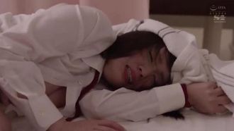 SSNI-325-CN 断れない文学部の美少女を声も出せずに犯し続けた 夢乃あいか。