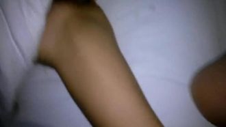I met a fair-skinned beauty in sexy shorts when I was traveling abroad during the holidays. When we went together for a late-night snack, she drank too much and took her to the hotel to fuck her as much as she wanted, even making the slightest moan!