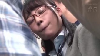 痴漢泣き寝入り娘 拒絶しながらもイってしまった眼鏡女子○生