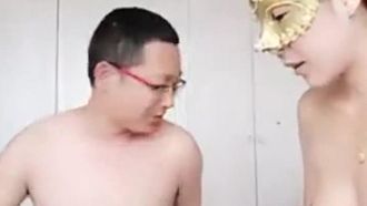 【國產夫妻】手機直播中年夫妻啪啪秀口交後入上位騎乘用跳蛋震震再來一發