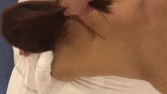 Is my dick big? Call me daddy. The dick brother who just shaved his dick is having a room with a female classmate from the business school. The dialogue is clear 1080P high definition without watermark.