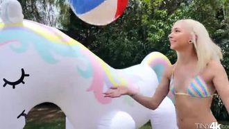 tiny4k.18.08.16.chloe.temple.wet.unicorn.creampie-样本