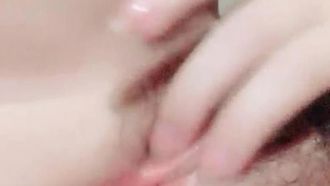 逼逼很粉嫩皮肤白皙口罩妹子 漏奶漏逼自摸微毛粉色逼逼 很是诱惑喜欢不要错过