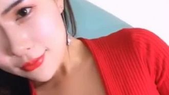网红女神思瑞姐姐火辣红衣透明红内裤噗滋噗滋水多多淫语挑逗狼粉撸JJ