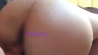 闺蜜女友王东瑶性感黑丝诱惑纹身男友浴室干到床上手持近景拍摄这种丝袜看到就想操