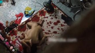 賃貸住宅で隣に住む若いカップルの夫婦生活を覗き見る その男はかなりの猛者。