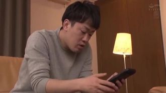 友達のお母さんと朝まで二人きり…。 加山なつこ