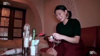 Paco_杉浦夏希對她的第一個玩具感到興奮！用驚人的陰部汁液射入已婚婦女