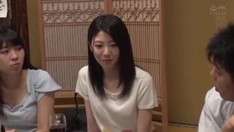 忘年会NTR ～一滴も酒が飲めない妻が上司のお酌を断りきれずに酔わされ中出しされた映像～ 有坂深雪