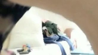 外表清纯白嫩长发重庆美女主播肉丝短裙户外真空直播无视路