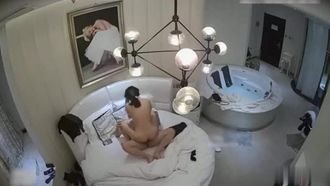 [酒店偷拍] 破除科技冷漠的方法就是~用自己的肉体去勾引对方!!