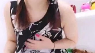 店が休業中、自らを宣伝するためにbb生放送に女将が果敢に出演