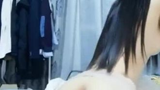 巨乳ネットセレブ女神が泡立ててセックスパートナーと情熱的にセックス コンドームなしでずっと騎乗位でGO GO GO~!!