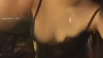 36F蜜桃爆乳妹~性感荷官線上摳鮑~