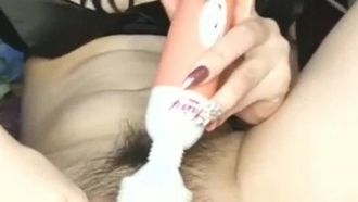 骚气主播刚满18就开台~18岁的第一次自慰大秀~逼逼粉嫩叫声淫荡~