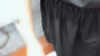 호텔 화장실에서 좆되면서 신음하는 예쁜 여자