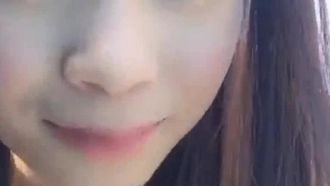 Anchor's second sister-in-law seduces the driver during an outdoor live broadcast in super lewd Mandarin