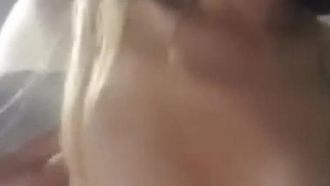 【欧米】女神級アンカーの自撮り動画が流出?超華奢な顔に超弾む胸～！