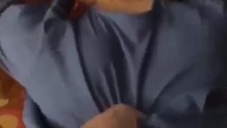 和正妹人妻一起出差~操别人的老婆是不是很爽~