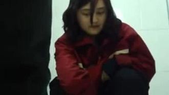 商場廁拍大眼萌妹心事