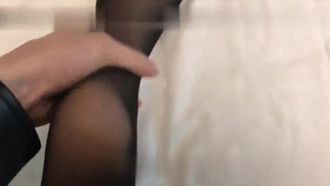 The girl next door with beautiful black stockings and legs is intolerable. She teases her tight pussy with all kinds of temptations, and her tight pussy becomes wet as soon as it is inserted.