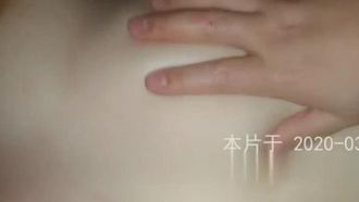 挤点奶水喝