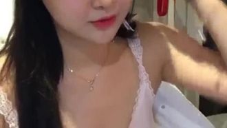 【韓国】美乳アンカーが胸を揺らしてシェイクを求める～跳ぶほど興奮する～胸が上下に揺れる～