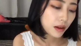 【韓国】脱がないって約束してたのに、結局脱いで胸をいじってしまった!!