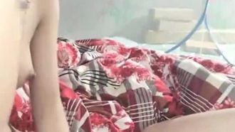 [Vietnam] 18-year-old Vietnamese girl~Poor boy and his love for CCR~Get up in the morning and slap his dick~