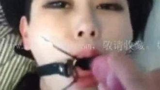 魅力的なセックスの卑劣なビデオが流出!! マスターによって残酷に虐待され、コンドームなしで犯されました!!