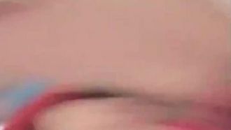 漂亮美女主播葉子小姐1101啪啪大秀戶外勾引一個砲友啪啪自慰十分誘人