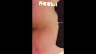 重口味开房间!!把妹妹绑起来当狗调教!!喝尿爆菊样样来!!