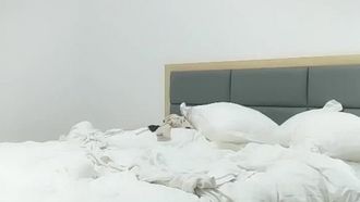 A middle-aged man made an appointment at a hotel to fuck a beautiful student girl from a nearby college who secretly came out to work as an escort. He secretly took sex drugs in advance and fucked her hard in various positions. The condom was broken and he didn't cum yet. He changed to another girl and continued fucking her!