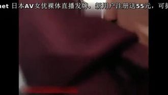 校花做爱时让朋友拍摄拍着拍着朋友也干起来了妹子有点不好意思